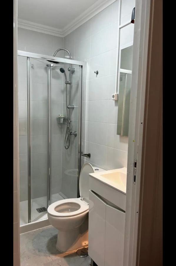 Apartamento Conde Do Redondo Lisbona Esterno foto