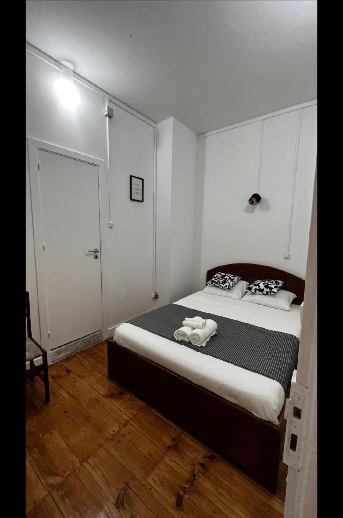 Apartamento Conde Do Redondo Lisbona Esterno foto