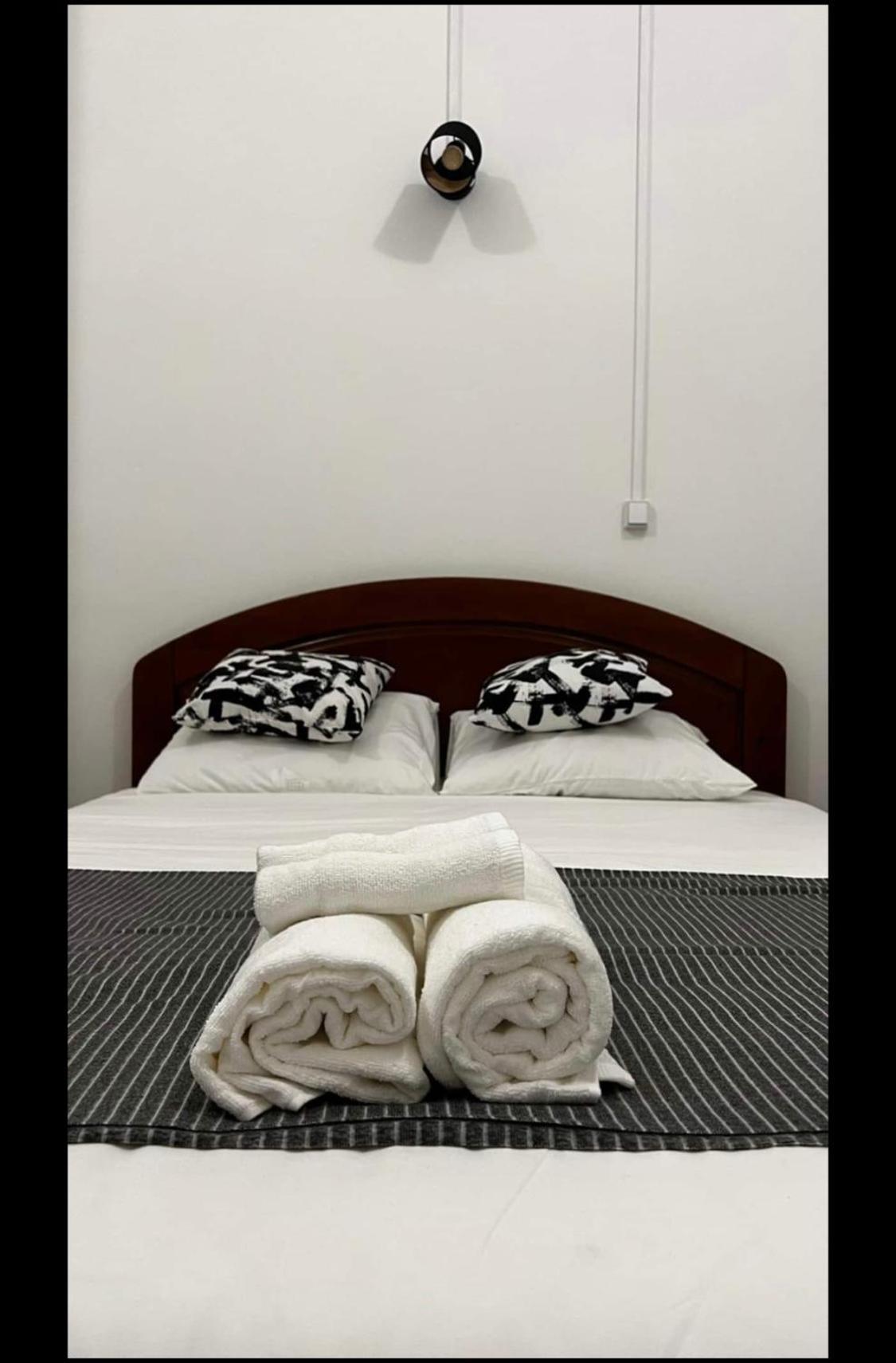 Apartamento Conde Do Redondo Lisbona Esterno foto