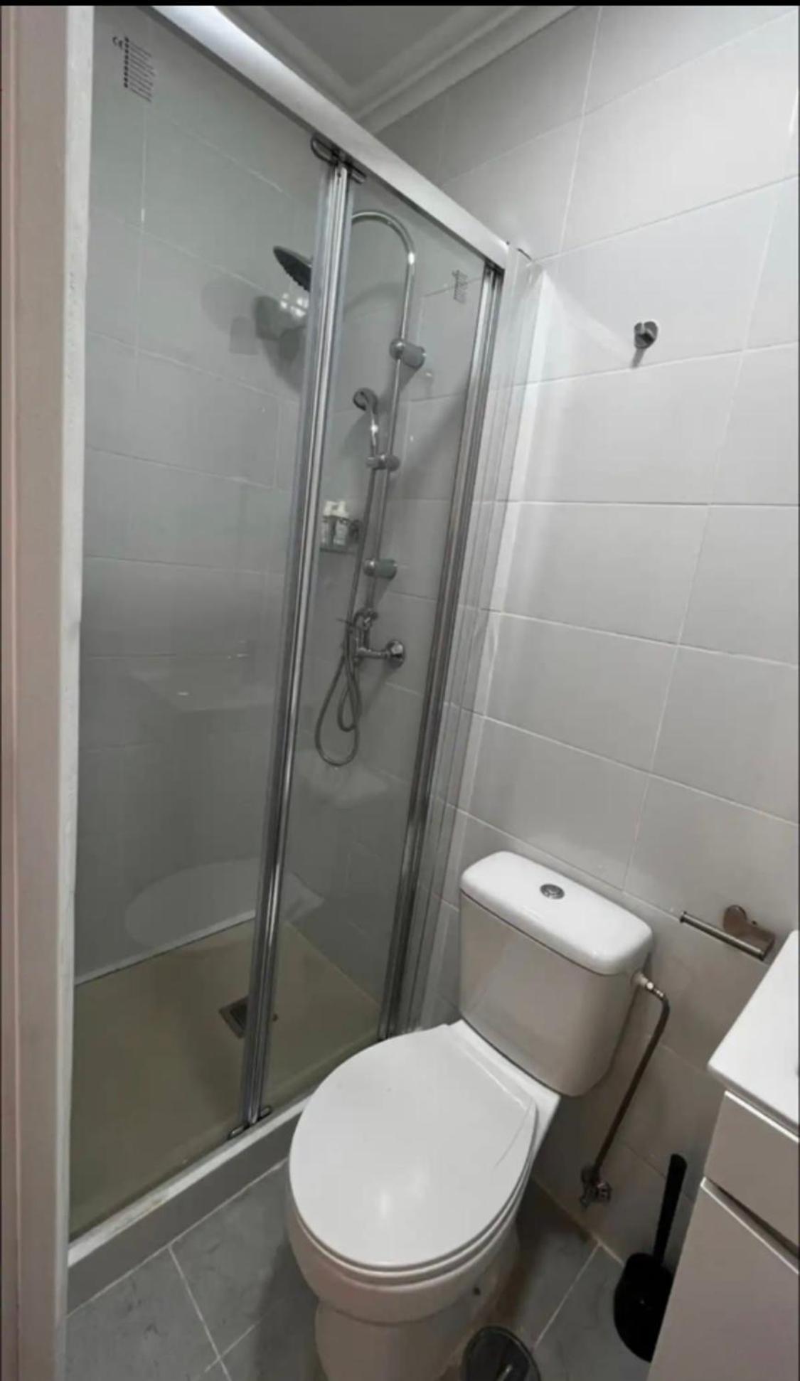 Apartamento Conde Do Redondo Lisbona Esterno foto