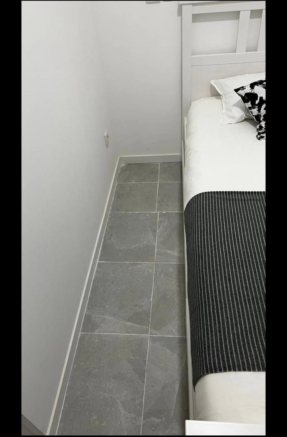 Apartamento Conde Do Redondo Lisbona Esterno foto