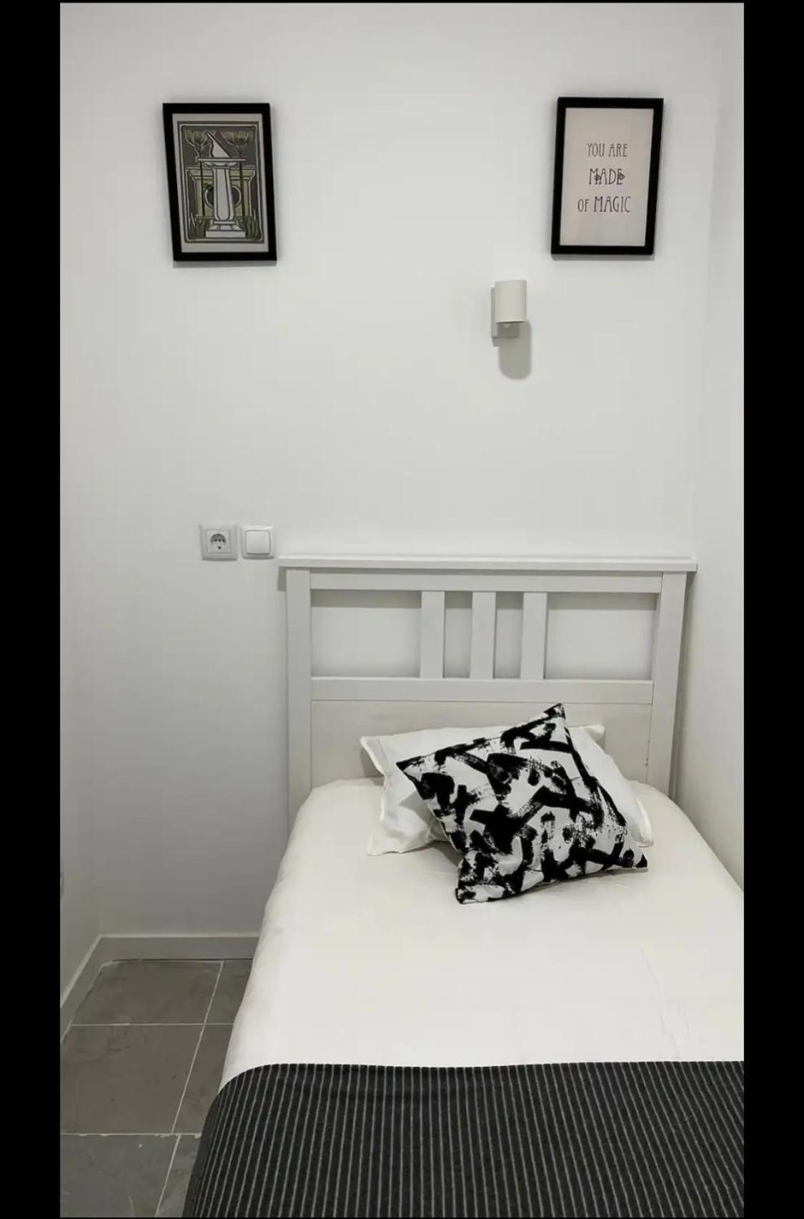 Apartamento Conde Do Redondo Lisbona Esterno foto