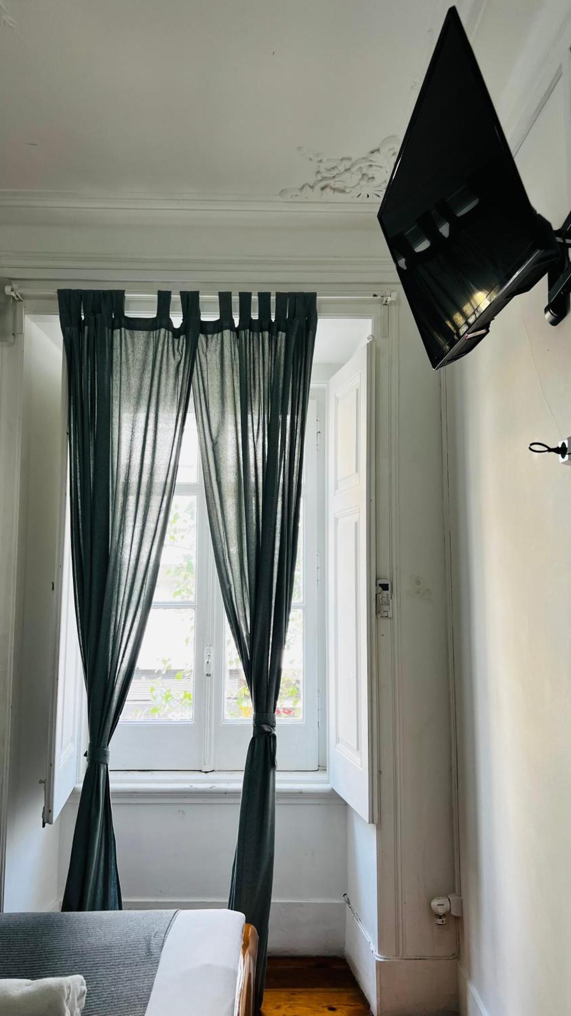 Apartamento Conde Do Redondo Lisbona Esterno foto